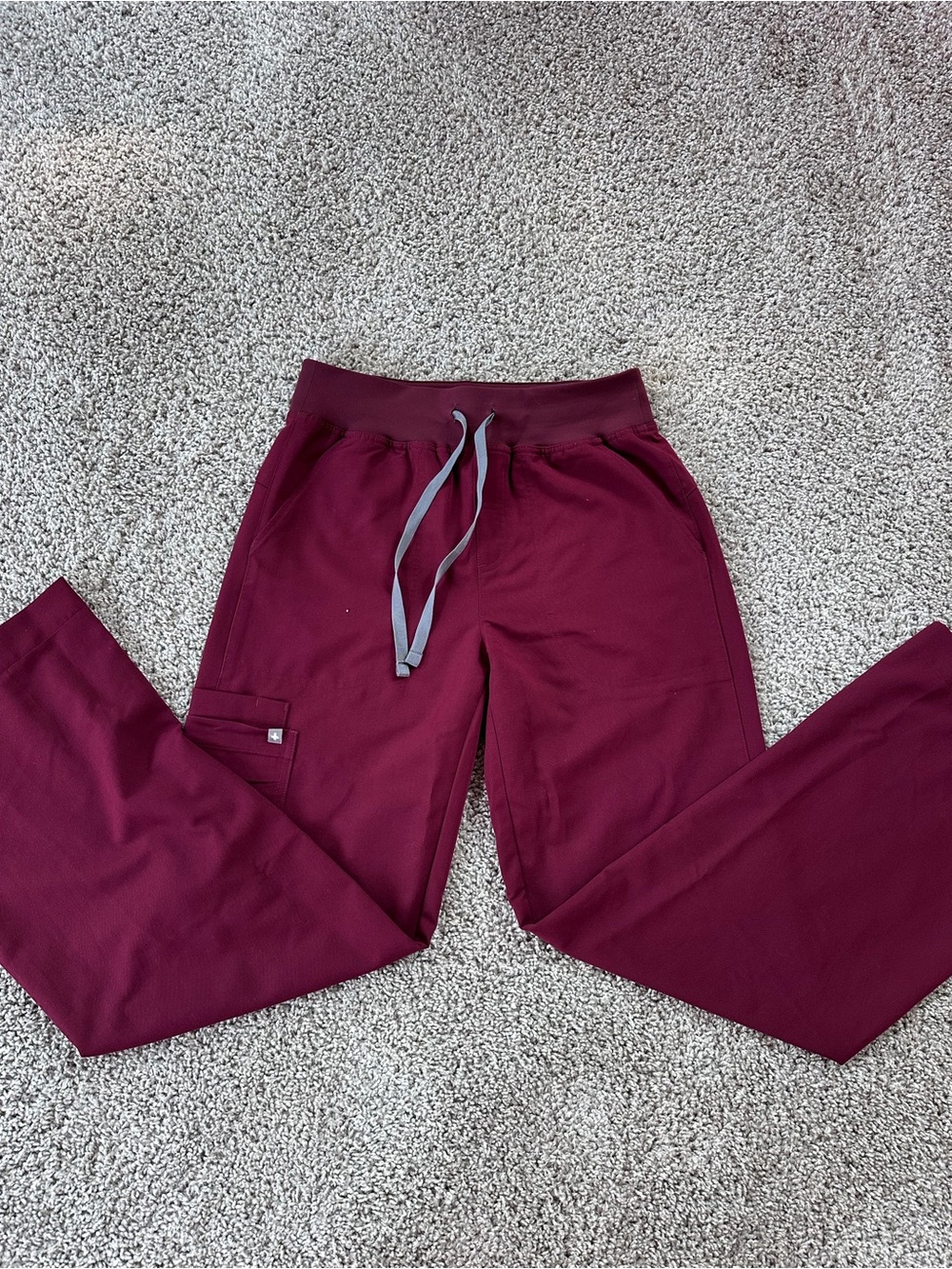 Figs Isabel High-Rise Wide-Leg Scrub Pant in Burgundy Size Small